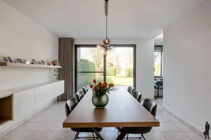 Perfect Onderhouden Woning 4 Slaapkamers Bureau Garage