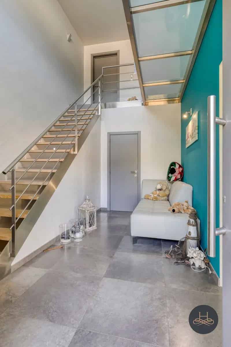 Ruime Recente Woning Met Zwembad