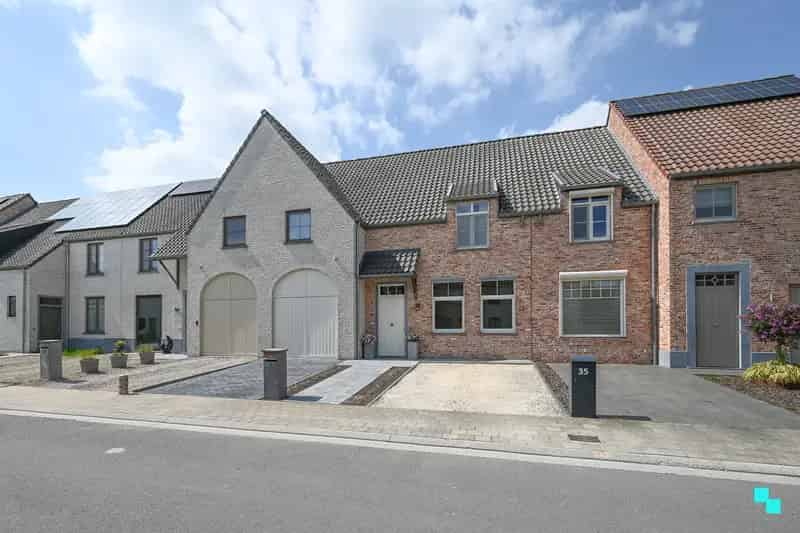 Huis te koop Izegem: 5 slaapkamers, tuin, garage