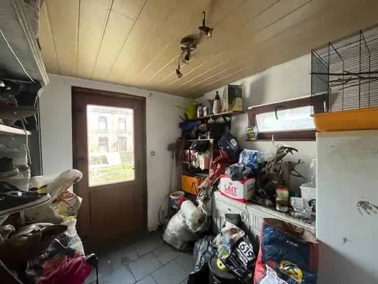 Huis te renoveren in rustig dorp