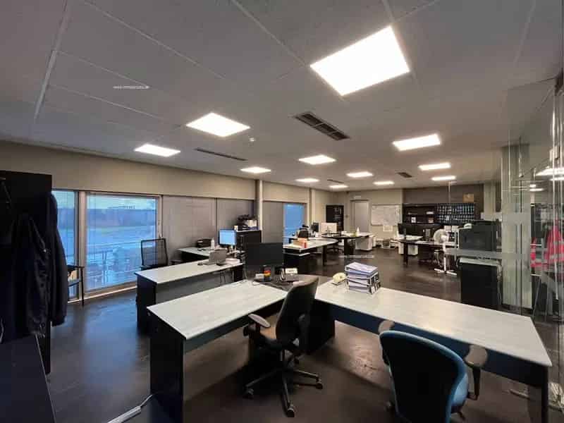 Kantoorruimte te huur Deinze 871m2 nabij E17