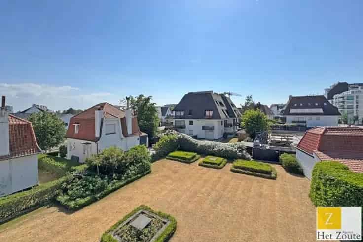 Appartement te koop Knokke renovatieproject Zeedijk