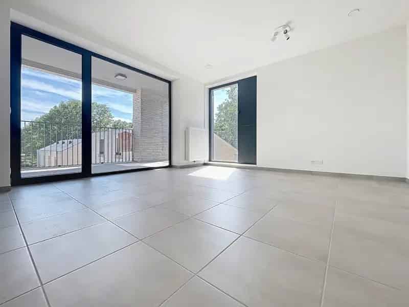 Appartement te koop Oostende: Instapklaar appartement met 6 zonnepanelen