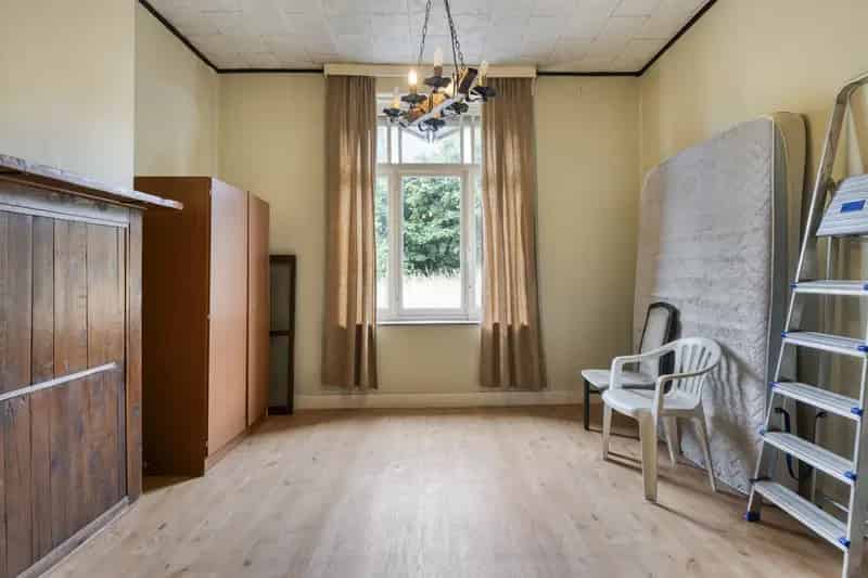 Te moderniseren woning met stadstuin nabij Brussel