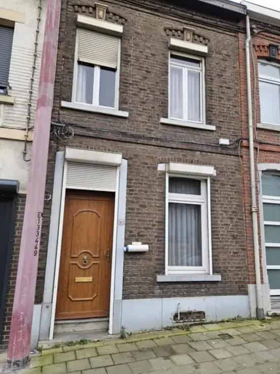Huis te Koop 2 slaapkamers  Zolder Kelder