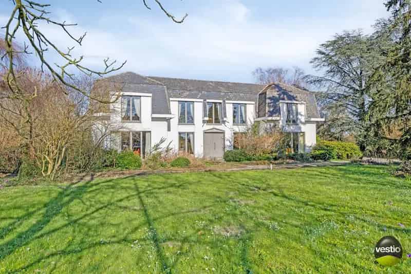Villa te koop Diepenbeek 4 slaapkamers luxe tuin