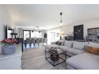 Landelijke Villa te Koop 6 slaapkamers Lanaken