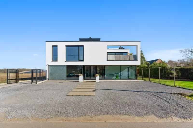 Villa te Astene: Luxe, Rust en Panoramisch Leiezicht