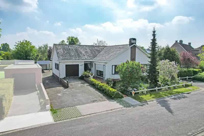 Ruime Gelijkvloerse Villa te Koop in Diksmuide