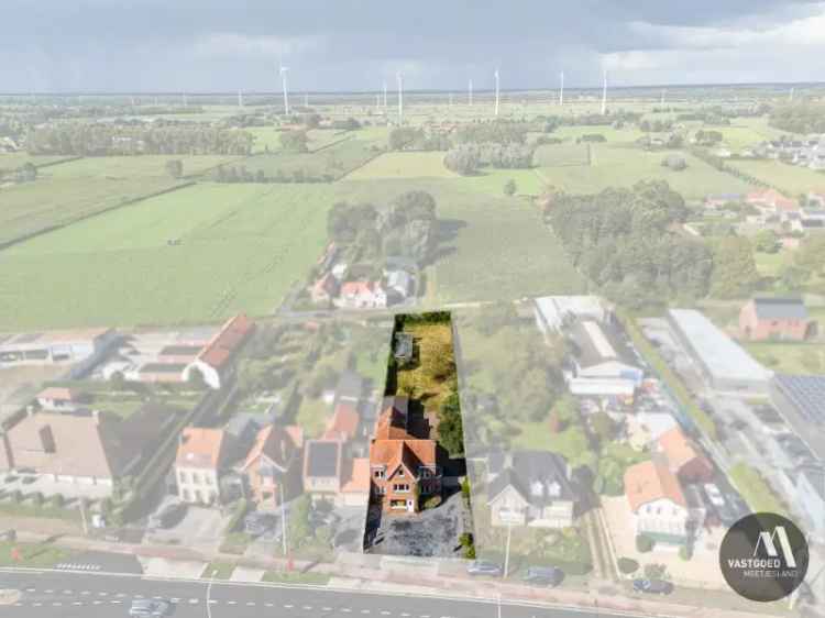 Charmante woning met 7 slpks op 1.395m² te Adegem