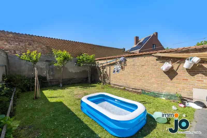 Gerenoveerde gezinswoning te Oostende 3 slaapkamers tuin