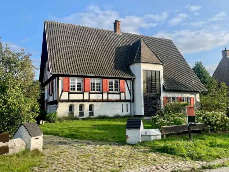 Villa te koop in Zwijnaarde met tuin en ruime kamers