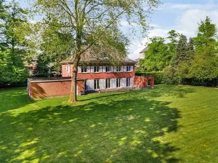 Villa te Koop Wilrijk 9 slaapkamers 4203m²