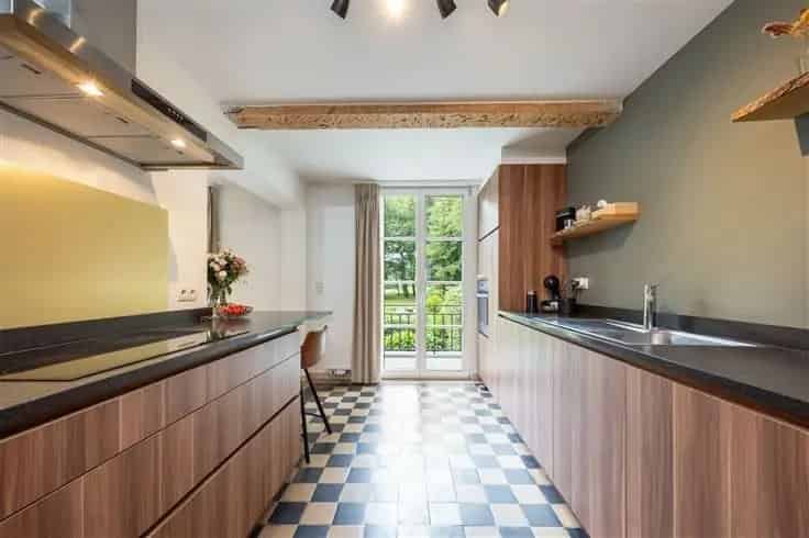 Historische Pastorie te Koop in 's-Gravenwezel