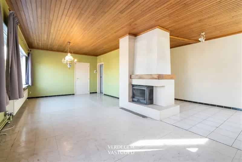 Te renoveren bungalow 3 slaapkamers fijne woonwijk