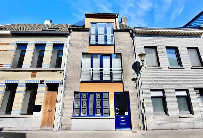 Appartement te koop Eeklo: 2 slaapkamers, grote koer