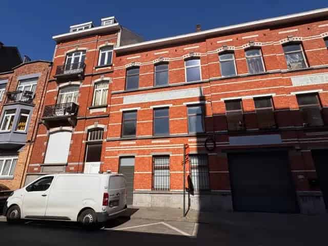 Appartement te Laeken 58m2 Nabij Station Tour Taxis