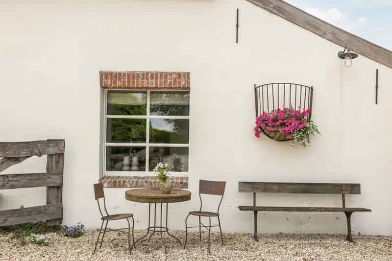 Historische woonboerderij te Weelde met handelsruimte
