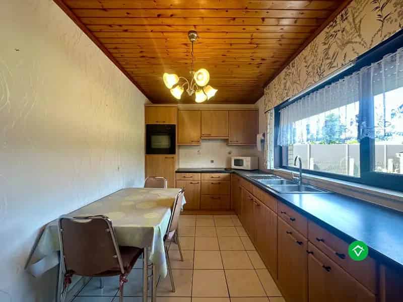 Gezinswoning 3 slaapkamers inpandige garage te koop