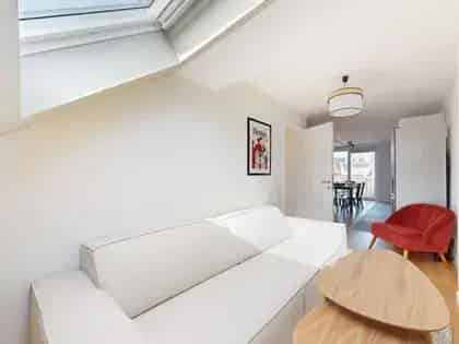 Triplex 6 slaapkamers Terras Ingerichte keuken