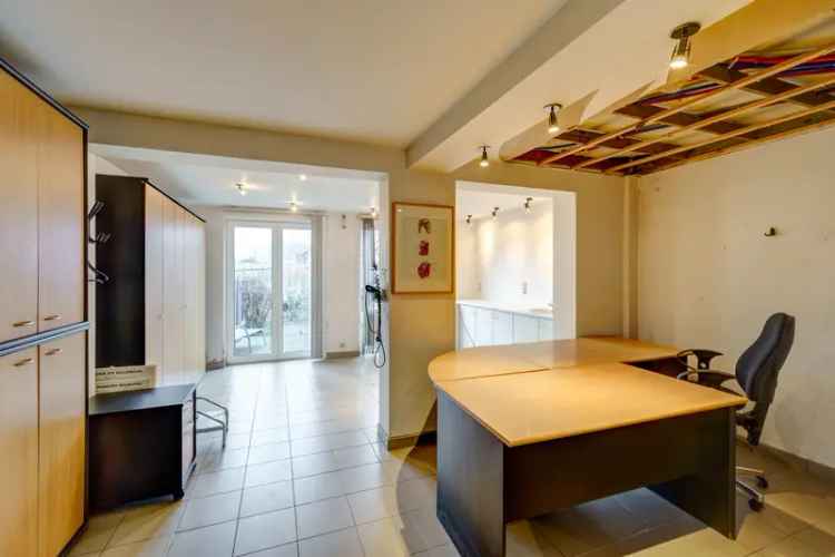 Huis te huur Zemst: Commercieel pand met duplex appartement