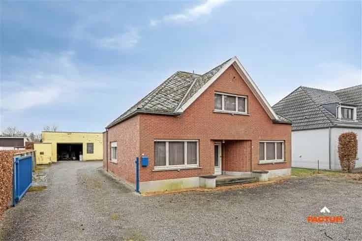 Huis Te Koop Te Renoveren Met Studio En Werkplaats