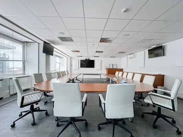 Kantoorruimte te huur Etterbeek 340m²