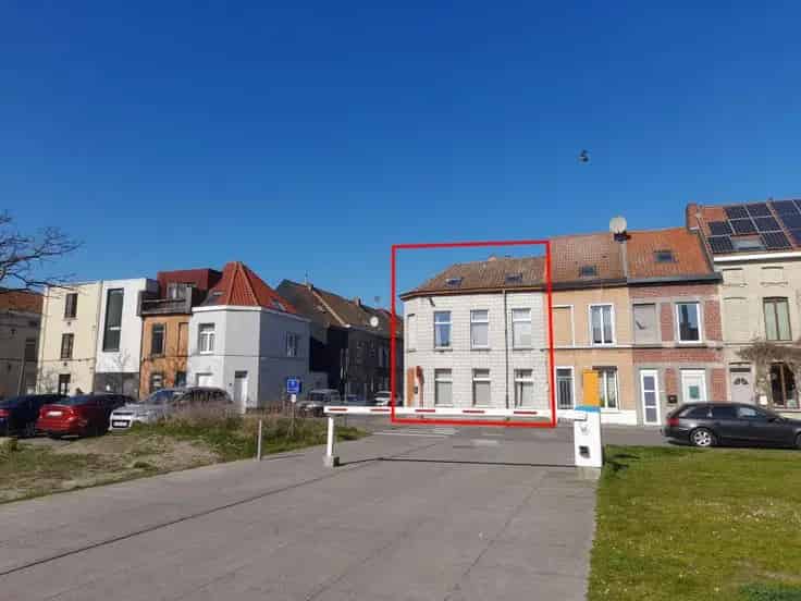 Huis Te Koop Drietorekensstraat: Ruime Stad woning met Parkzicht