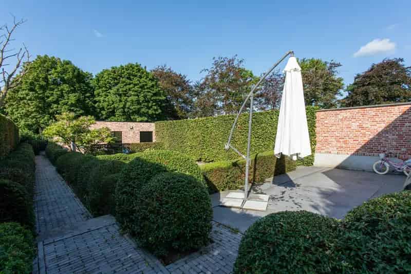 Huis te koop 208m2 4 slaapkamers grote garage