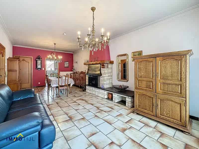 Huis te huur Denderleeuw: 3 slaapkamers, tuin en garage