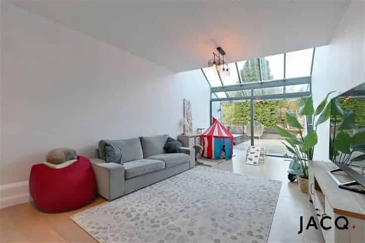 Triplex Appartement te Koop Boom 3 slaapkamers Terras Jacuzzi