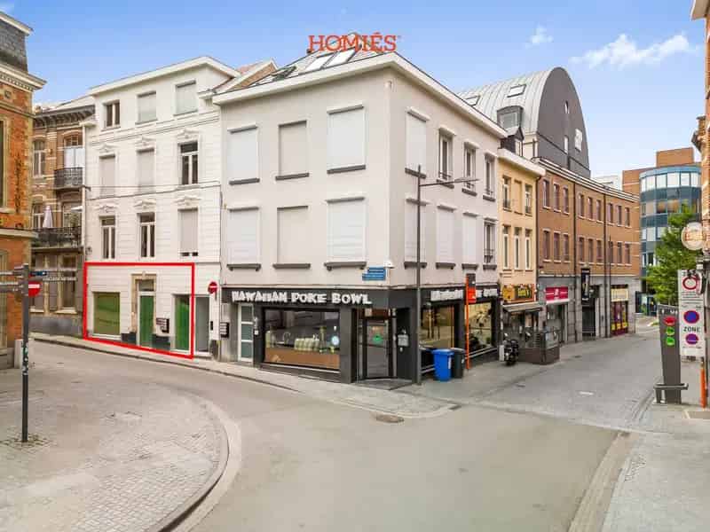 Handelspand op toplocatie met veel visibiliteit