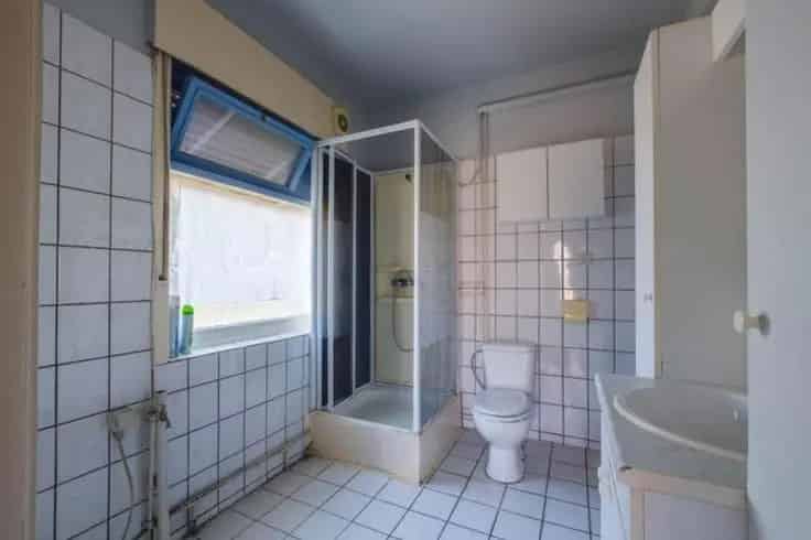 Te renoveren woning met grote tuin