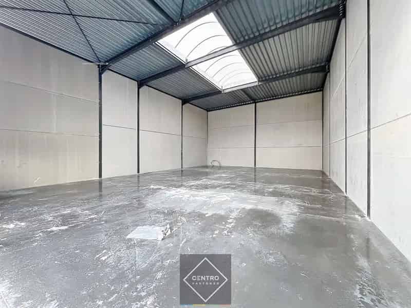 Nieuwbouw Magazijn Oostnieuwkerke 216m²
