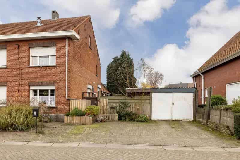 Huis te huur Vlimmeren: Te renoveren woning 427m²
