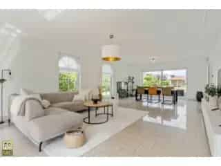 Villa te koop Lanaken 280m2 3-5 slaapkamers grote tuin