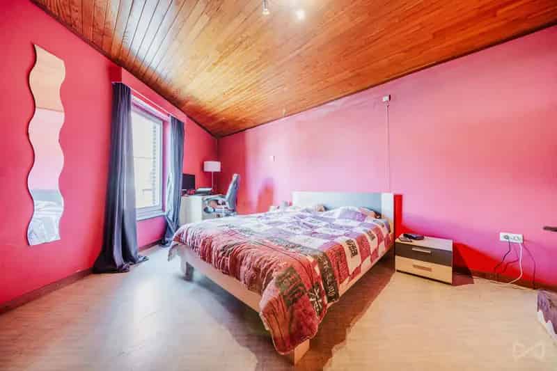 Huis te huur nabij winkels en scholen