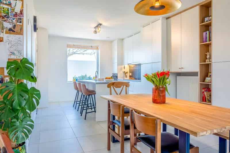 Huis te huur Sint-Lodewijk-Deerlijk: Gerenoveerde woning met 3 slaapkamers en tuin