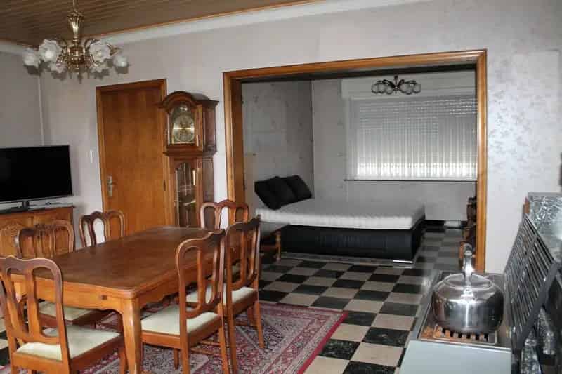 Huis te koop met garage en tuin 3 slaapkamers