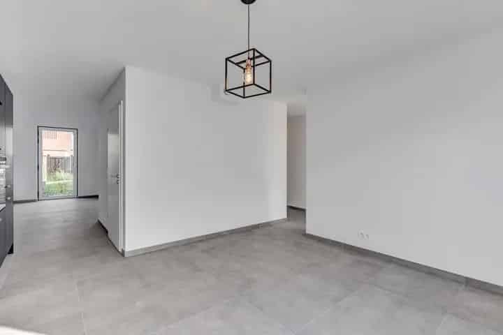 Nieuwbouwwoning 5 slaapkamers  Instapklaar Zuidgericht terras