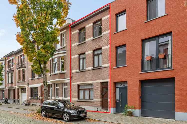 Koop woning met 3 slaapkamers en zonnige tuin te Mortsel