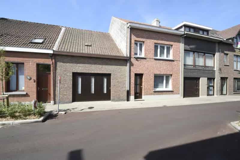 Grote Garage te Koop in Zwijndrecht