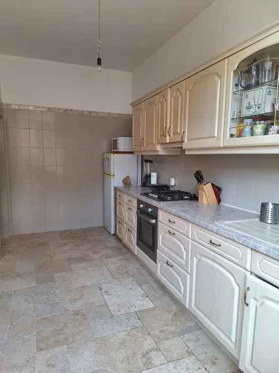 Appartement Te Koop 2 slaapkamers Nabij Openbaar Vervoer