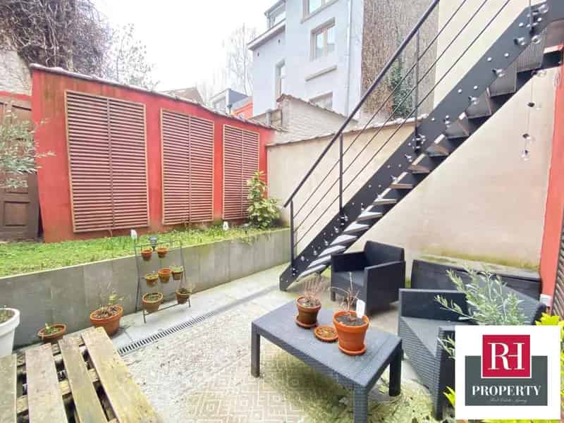 Duplex te koop Châtelain: Gerenoveerd, 3 kamers, terras