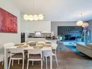 Gelijkvloers Appartement te Huur Elsene 110m² 3 slaapkamers