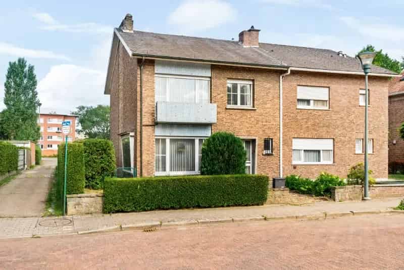 Huis te huur te renoveren HOB 3-5 slaapkamers tuin garage