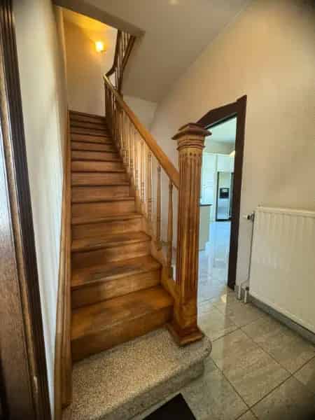Huis te huur 5 slaapkamers 224m² gerenoveerd