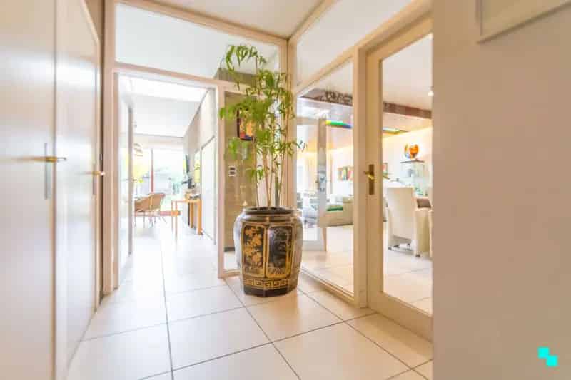 Op te frissen woning met 4 slaapkamers te Wetteren