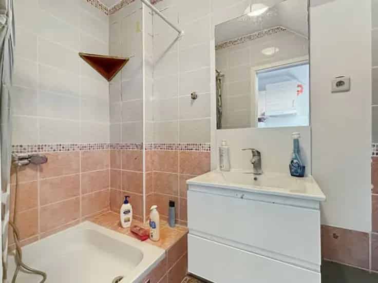 Studio Te Koop Laken 35m² Slaapgedeelte