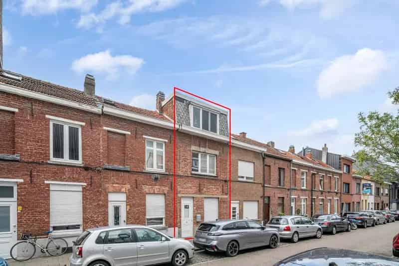 Centraal Gelegen Rijwoning te Leuven met 2 Slaapkamers